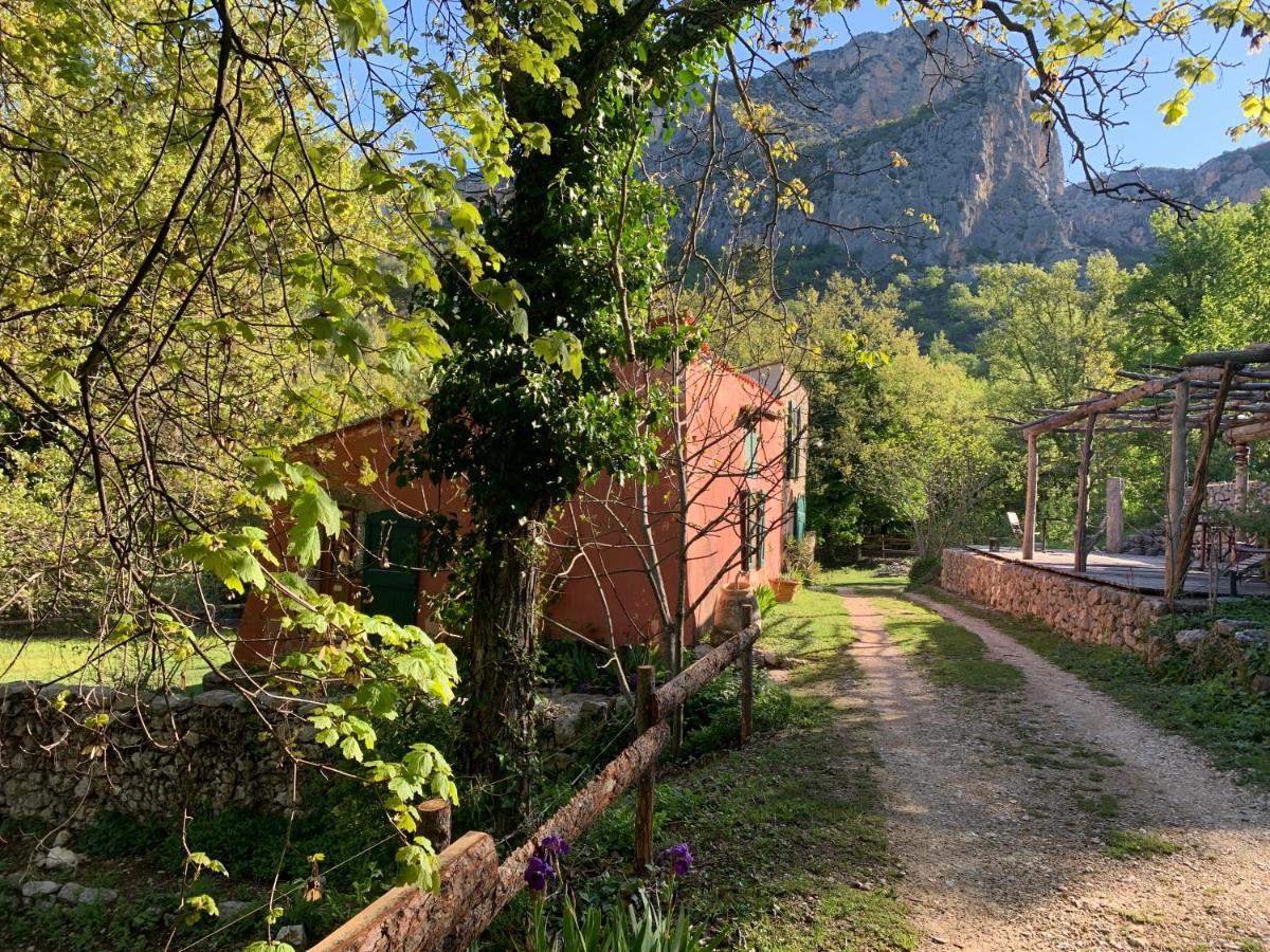 Mymoustiers Villa Exteriör bild